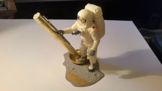 Pro - Built Apollo 11 Astronaut Neil Armstrong First Man on the Moon Revell Model 2