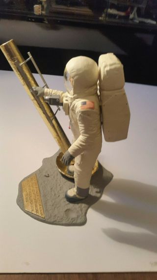 Pro - Built Apollo 11 Astronaut Neil Armstrong First Man on the Moon Revell Model 3