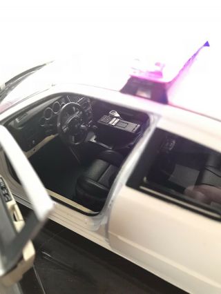Custom 2006 White 1/18 Welly Police Dodge Charger w/Full Lighting Kit 9