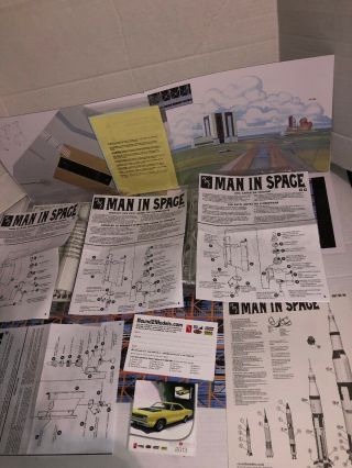 AMT Man In Space NASA Saturn V Rocket & Apollo Spacecraft 1/200 Model (5 in 1) 5