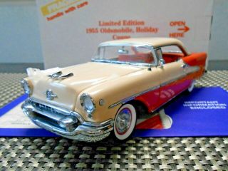 Danbury 1:24 1955 Oldsmobile 88 Holiday Coupe Limited Edition