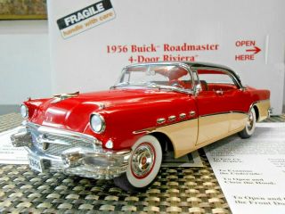 Danbury 1:24 1956 Buick Roadmaster Riviera 4 - Door