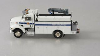 TWH Collectibles 098 - 01183 Peterbilt Model 335 Mechanic Truck LN/Box 2