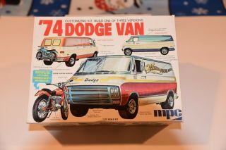 Mpc 74 Dodge Van 1/25 Scale Model Kit Plastic Kit