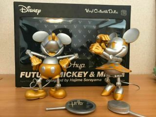 2004 Hajime Sorayama Desigined " Future Mickey & Minnie " Figure (kaws Dior)