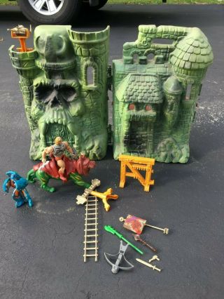 Castle Grayskull - He - Man Motu - Vintage 1982 Mattel Playset Figuires Weapons