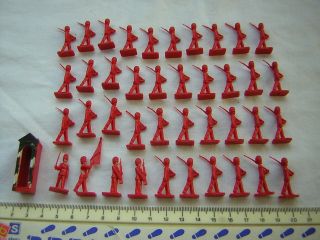 40 X Airfix Modern British Guards Colour Party (nearly Full - Set) Scale 1:72