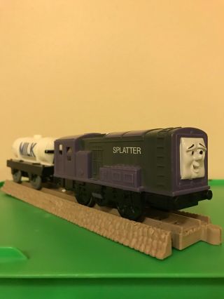 Thomas Train Trackmaster Motorized Splatter And Milk Tanker