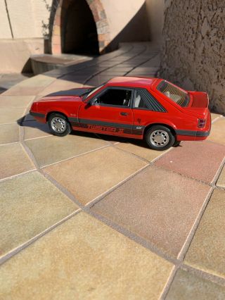 1/18 SCALE 1985 FORD MUSTANG GT 