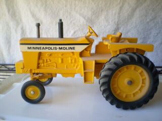Ertl Minneapolis Moline Farm Tractor G1000 1/16 Yellow Rims