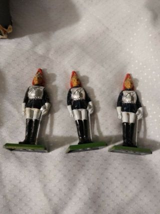 BRITAINS 1973 Queens Guards Metal Models Made in England Harrod ' s 2