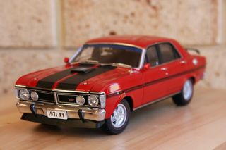 1/18 Classic Carlectable Ford Xy Falcon Phase 3 Iii Gt - Ho In Track Red