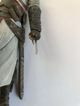 Assassin ' s Creed Neca Altair 7 inch Action Figure - loose Display 5