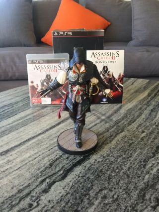 Assassins Creed 2 Ii Special Black Edition Ps3 With Collectors Statue