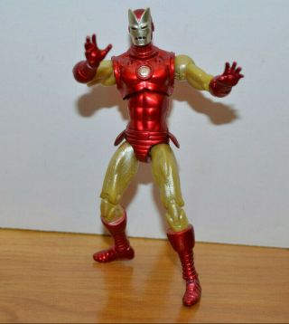 Marvel Universe Classic Iron Man Loose Action Figure 3.  75 " Hasbro 2011 Avengers