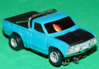 AURORA AFX TOMY NISSAN DATSUN PICK UP TRUCK BLUE Slot Car HO Running Chassis 5