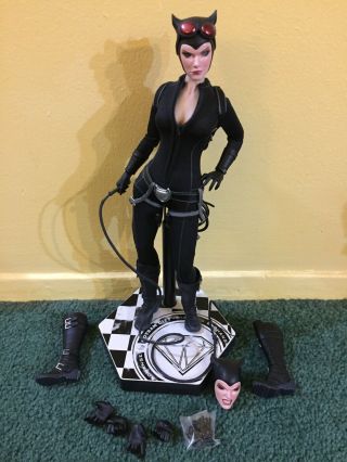 Sideshow Collectibles Sixth Scale Catwoman 1/6 12 Inch Batman Animated Hot Toys