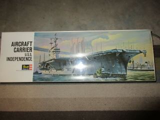 Revell 1/542nd Scale Uss Independence A/carrier Kit H - 359 (1970)