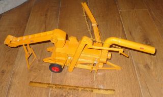 Minneapolis Moline Toy Tractor / Antique Thresher Machine / Teeswater Custom