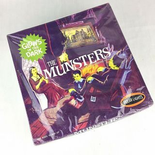 The Munsters Glow In The Dark Model Kit Living Room Open Box Complete Bag