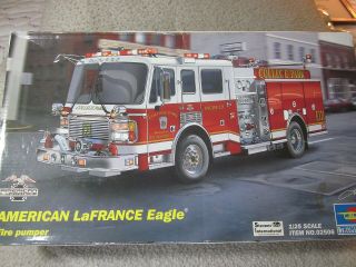 American Lafrance Eagle Fire Truck Model Kit 1.  25 Trumpeter