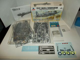Accurate Miniatures Marine Corps Bomber 1/48 Scale Includes Accessories T68