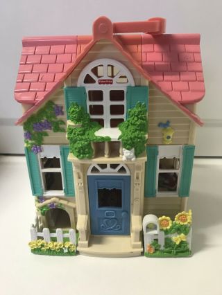 Mattel 2000 Fisher Price Loving Family Sweet Streets Country Cottage Doll House