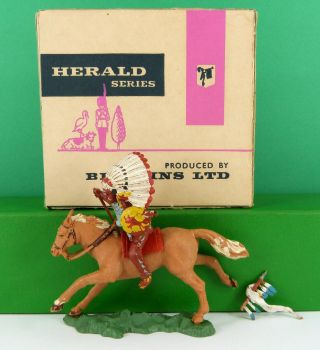 Britains Herald Plastic Mounted Indian Chief With Spear No 520 (boxed