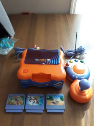 Vtech Smile Game Console With 3 Games.  Alphabet.  Spiderman.  Aladdin