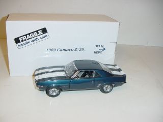 1/24 Danbury 1969 Chevy Camaro Z/28 Diecast Dusk Blue Car W/box