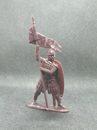 Collectible Plastic Toy Soldiers Publius Norman Knight W/flag 1:32 54 Mm
