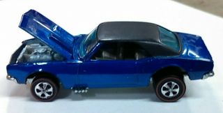 1968 Hot Wheels Redline Metallic Blue Custom Camaro - Silver/grey Interior