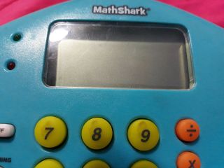 Math Shark Educational Insights Handheld Game Quiz Learning Practice EI 8490 2