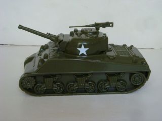 Classic Toy Soldiers / CTS / WW II US Sherman Tank / Olive Green With Star 2