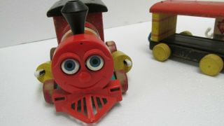 Vintage 1963 Fisher Price Huffy Puffy 4 Car Wooden Pull Toy Train 999 t2897 4