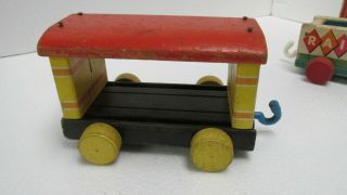 Vintage 1963 Fisher Price Huffy Puffy 4 Car Wooden Pull Toy Train 999 t2897 6