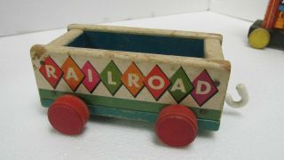 Vintage 1963 Fisher Price Huffy Puffy 4 Car Wooden Pull Toy Train 999 t2897 8