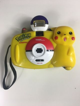 1999 Pokemon Pikachu 35mm Film Camera Tiger Electronics Nintendo - Vintage Look