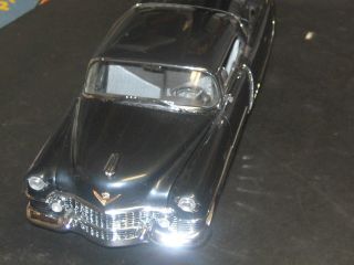 Danbury 1:24 1954 Cadillac Coupe DeVille Limited Edition 2