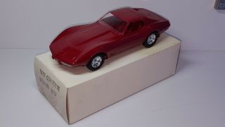 1/25 Amt 1977 Chevrolet Corvette Medium Red Box Promo Car