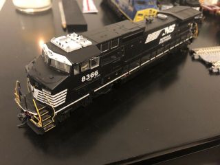 Ho Scale Atlas Norfolk Southern 8 - 40cw With Dcc And Qsi Sound