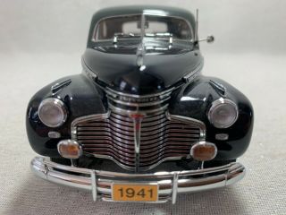 Danbury 1941 Chevy Special Deluxe Coupe,  1:24,  Marine Blue & Squadron Gray
