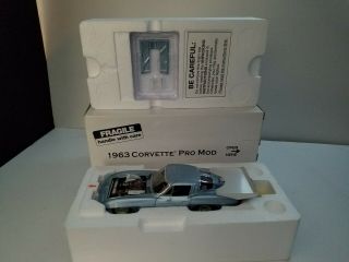 Danbury ' 63 CORVETTE SPLIT WINDOW PRO MOD Silver Blue W/TITLE & BOTH BOXES 4