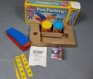 Vintage Play Doh Fun Factory Set Extruder Toy Trimmer 2 Shape - Makers Kenner 1987