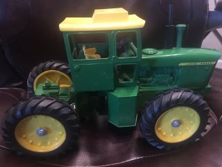 John Deere 7520 Toy Tractor
