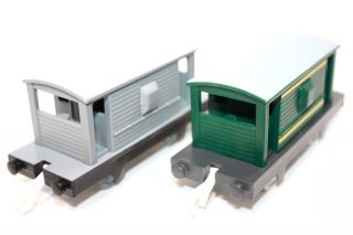 Set Of 2 Brake Van Cars Green Gray Tomy Trackmaster Thomas Train