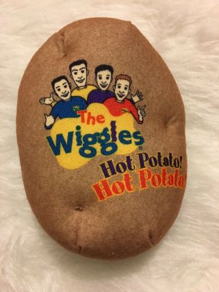 The Wiggles Hot Potato Game - Plush Musical Potato Battery Operated Spin Master