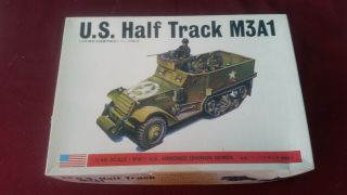 Bandai Model Kit 1/48th Scale Ww2 U.  S.  Army M3a1 Halftrack Bags Inside