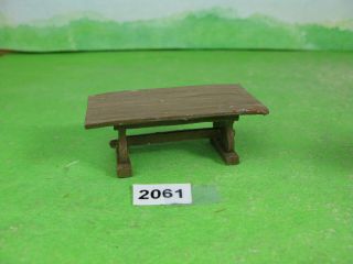 Vintage Sanderson Metal Figure Table Toy Model 2061