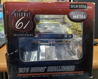 1:18 Highway 61 Collectibles 1970 Dodge Challenger T/A 340 Six Pak 3